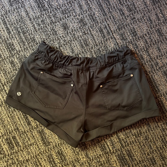 Vintage Lululemon cargo shorts - Picture 2 of 3
